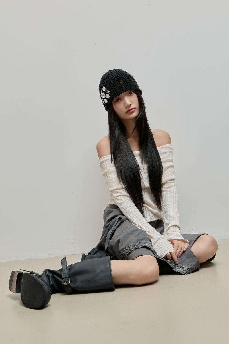 Cowl-neck Open Shoulder Tee_Ivory