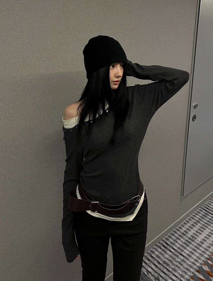 Cape off shoulder