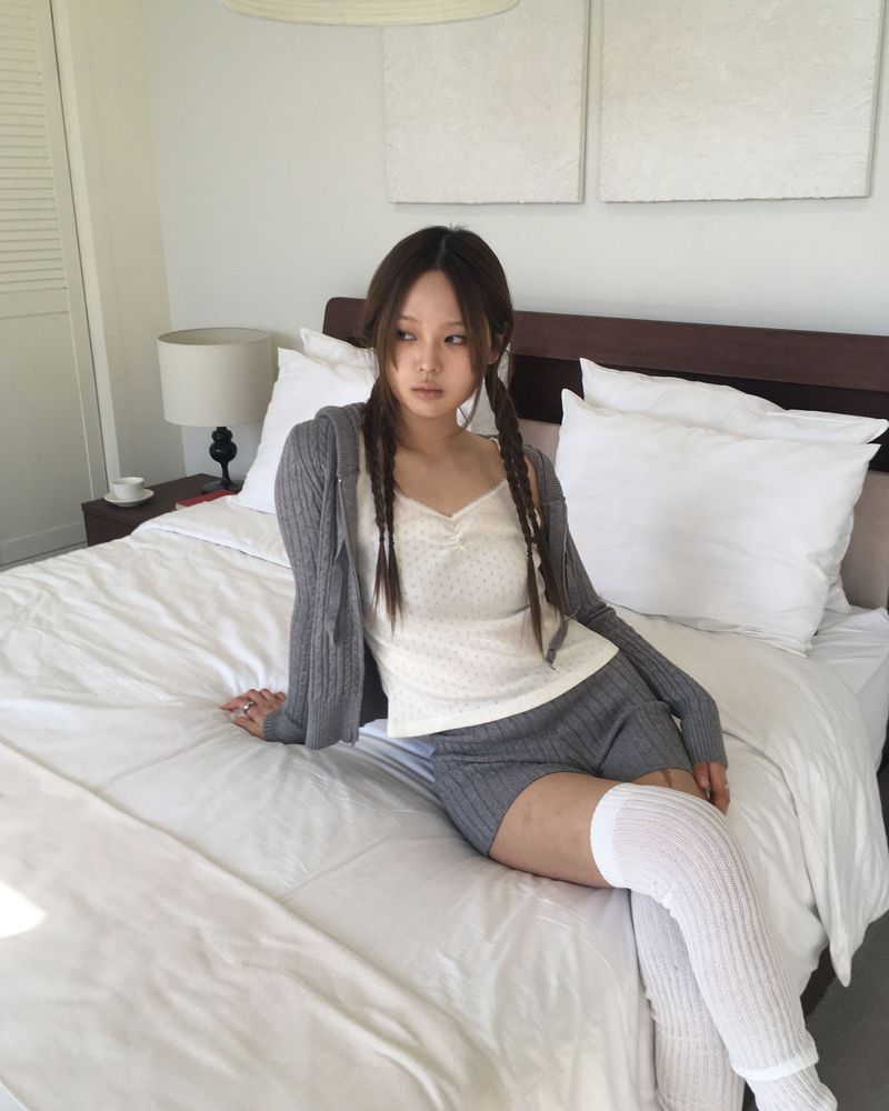 Tweedy knit zip up