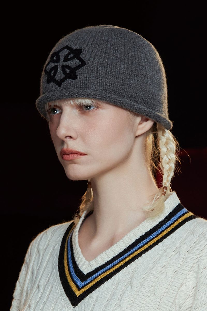 SYMBOL WOOL BEANIE / GREY