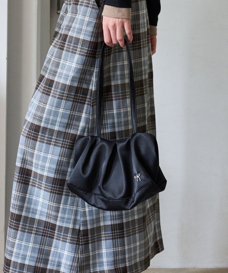 MADPINK（マッドピンク）の「DUMPULING SHOULDER BAG BLACK（Bags）」