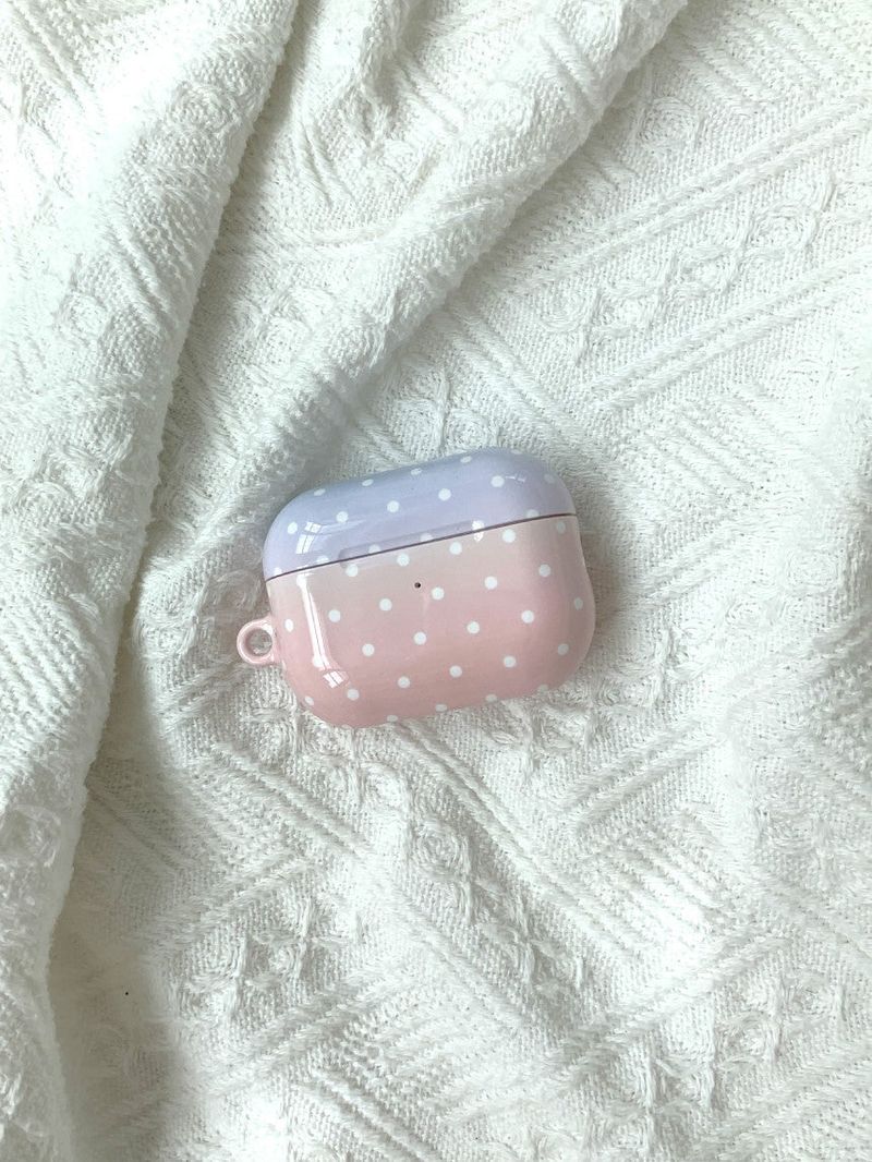 Mint Moment（ミントモーメント）の「[MADE]ドットコットンキャンディ AirPodsケース（Smartphone Accessories）」