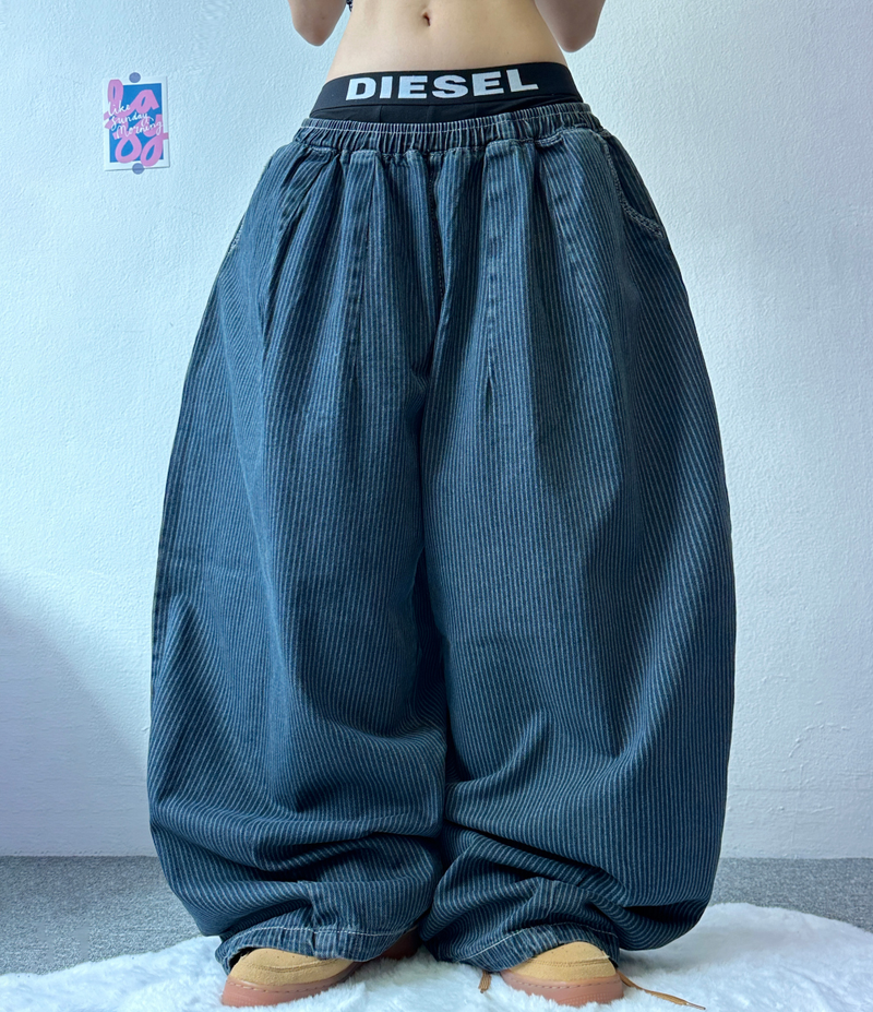 CCORTTI(コルッティ)の「STRIPE BALLOON PANTS🩶💙 - 2 COLORS(Pants)」