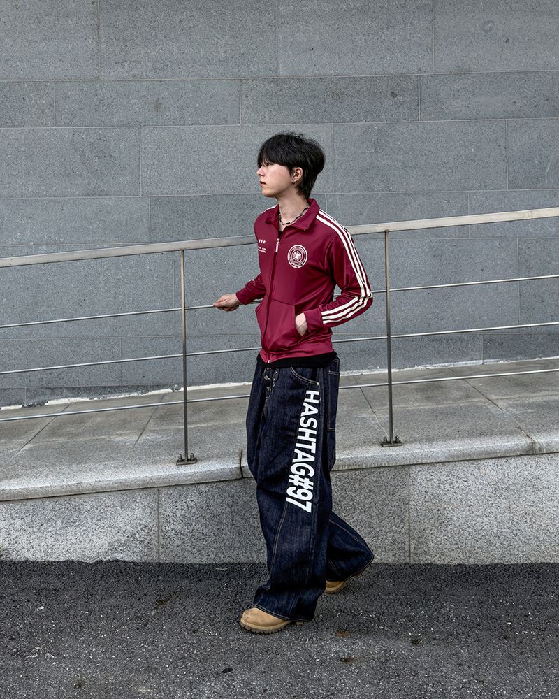 Vector graphic wide denim pants