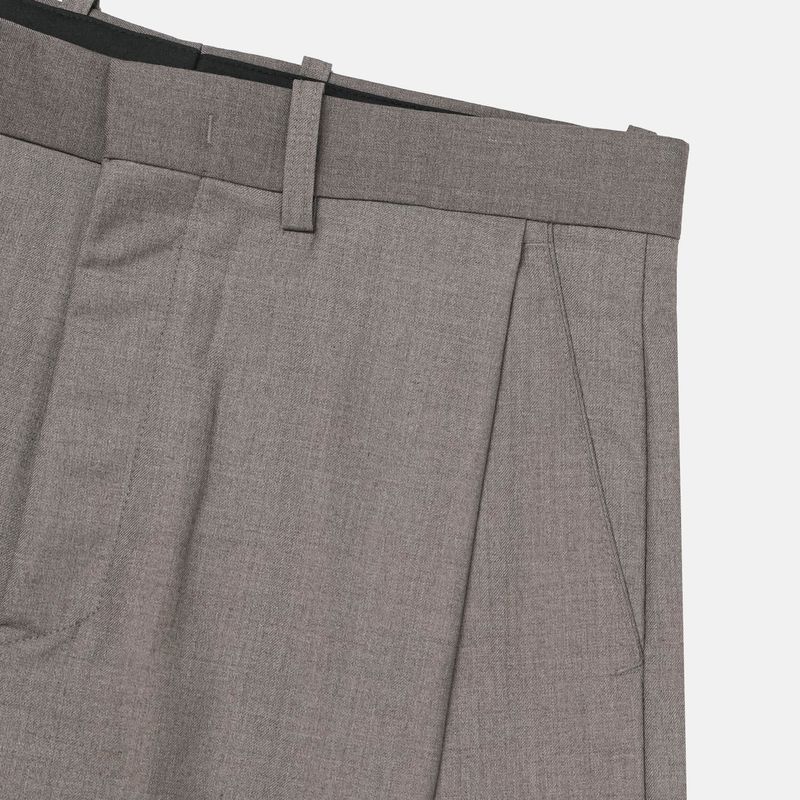 Tieve one tuck slacks