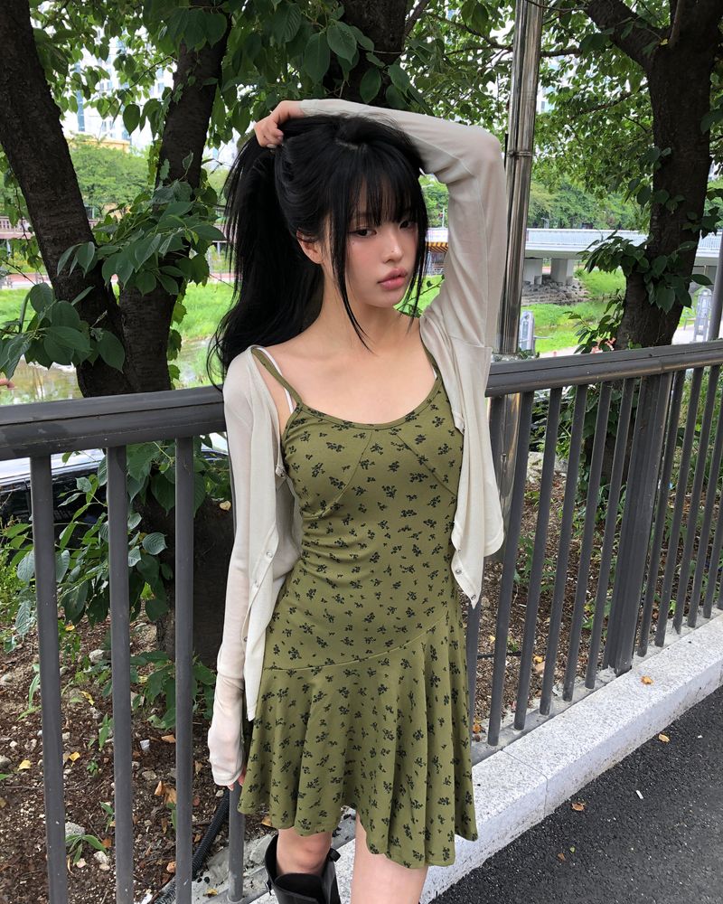 WONDER WONDER（ワンダーワンダー）の「Kuzel Floral Sleeveless Dress（Dresses）」