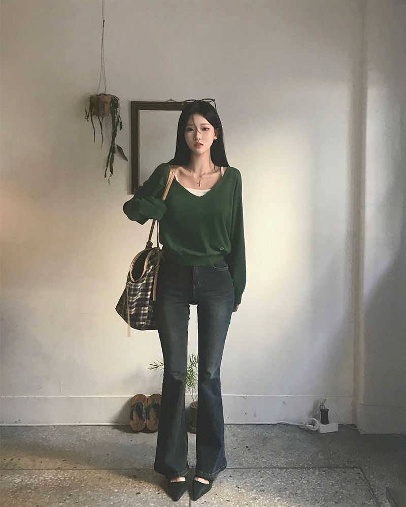 [MADE] comma, deep V-neck knit
