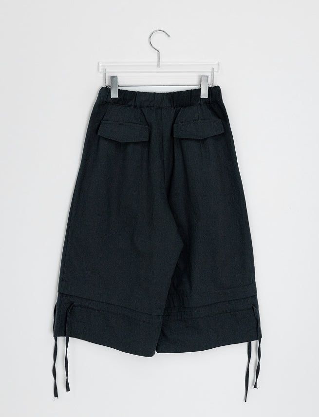 Yubiti Strap Bermuda Capri Pants