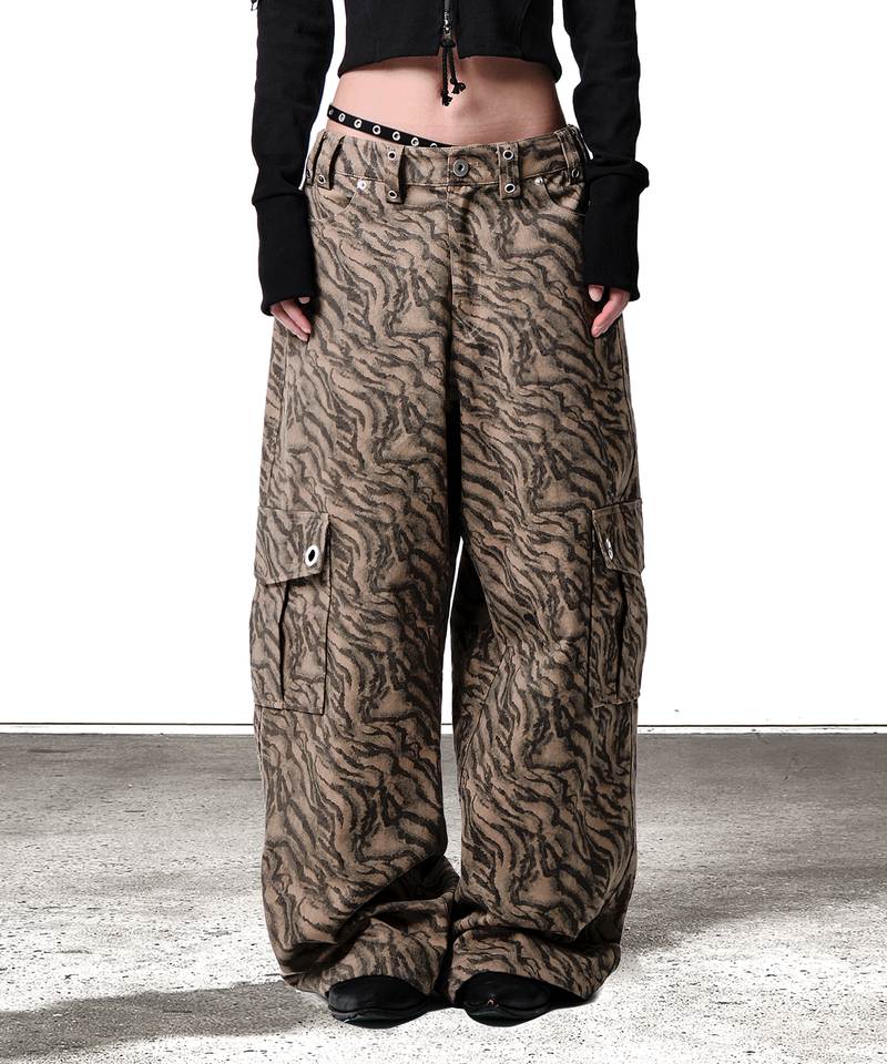ZEBRA CAMO EYELET BELT-LOOP CARGO PANTS