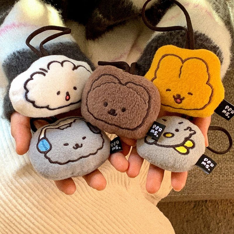 PERMS（パムズ）の「刺繍フェイス人形キーホルダー - 5種（トイ/キーホルダー）」