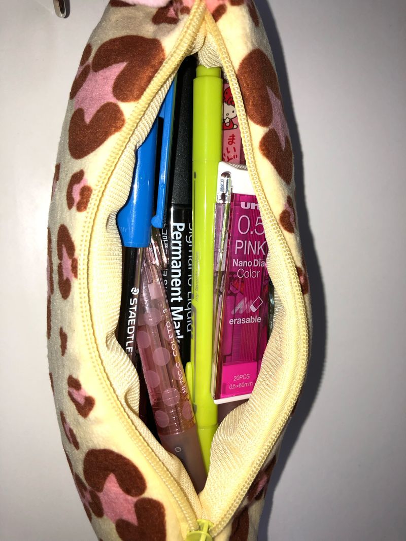 gal bbanana pouch