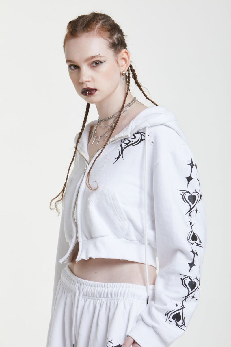 TRIVAL CROPPED HOODY