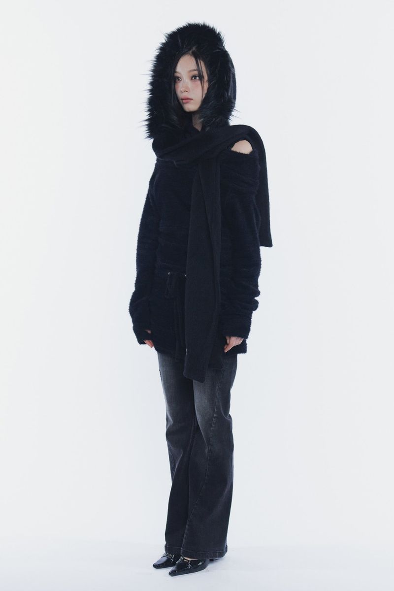 CARRIE HOODED MUFFLER black