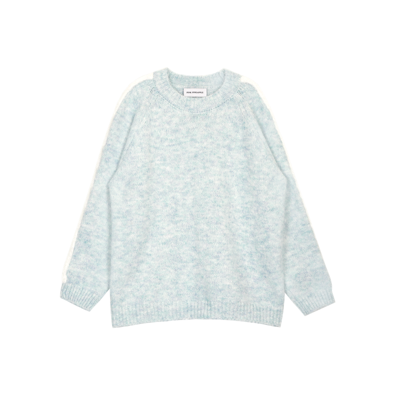 SNOWY TRIM ROUND KNIT