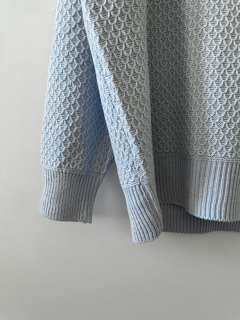 Fish collar soft knit