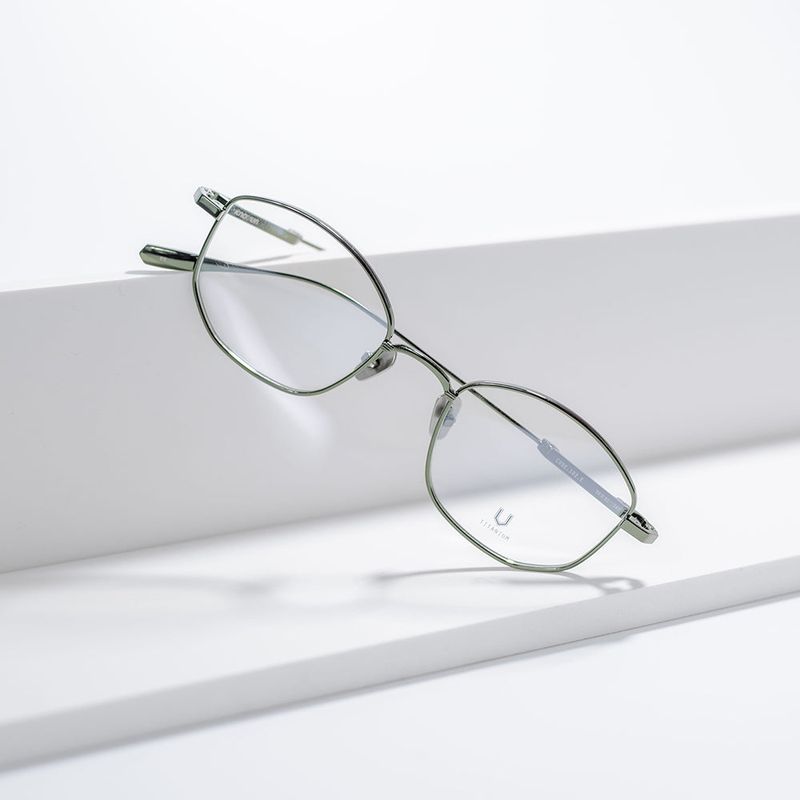 Knouun polygon titanium glasses CODE. 102. E Khaki