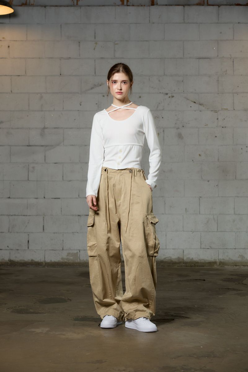 ARO WIDE CAGO PANTS / BIEGE