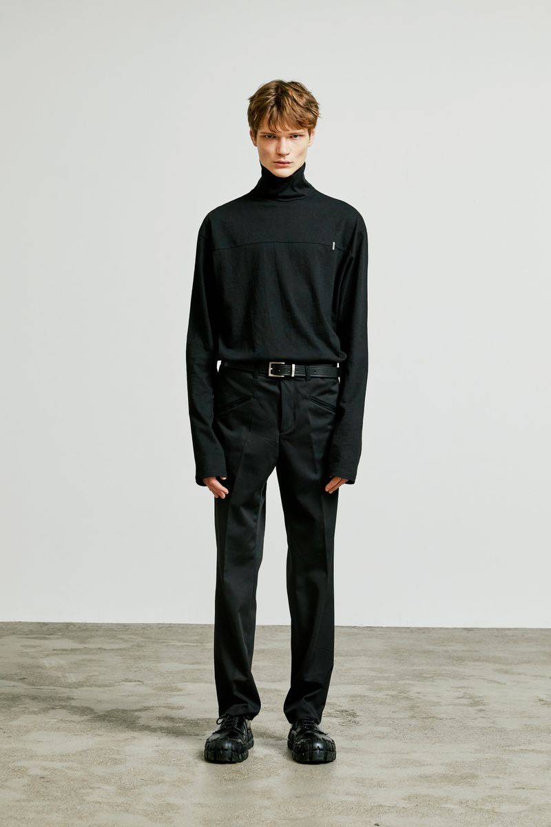 back button long sleeve chest tip turtle neck black