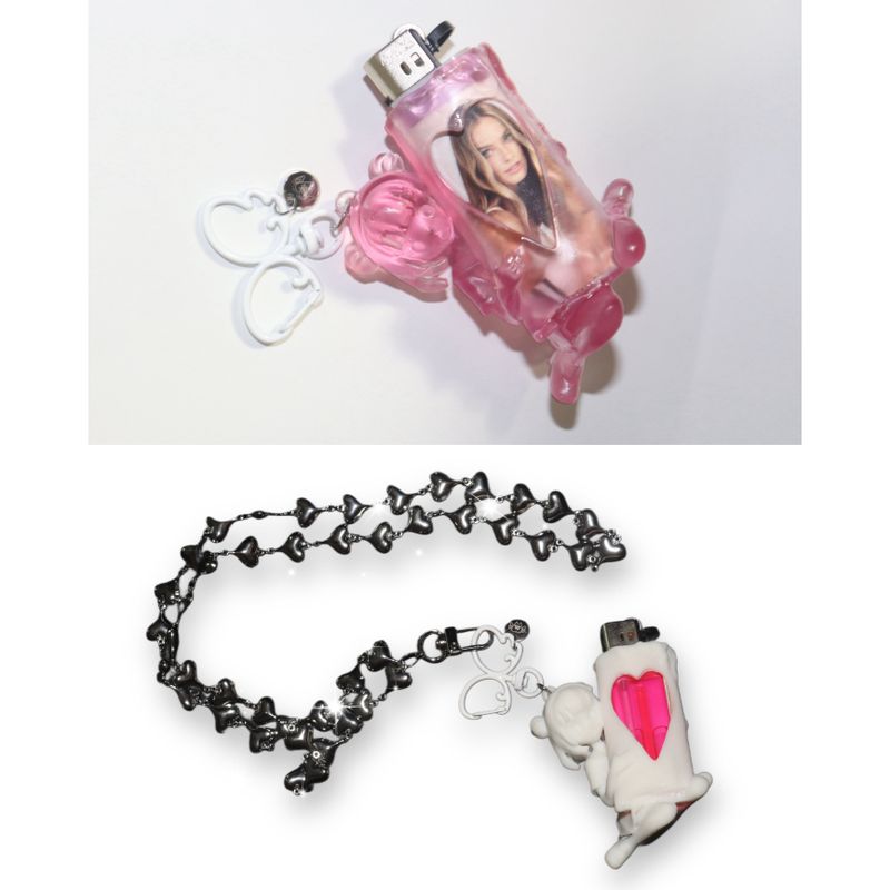 [MADE] Brush girl Toothpaste Keyring & Necklace (Clear pink)