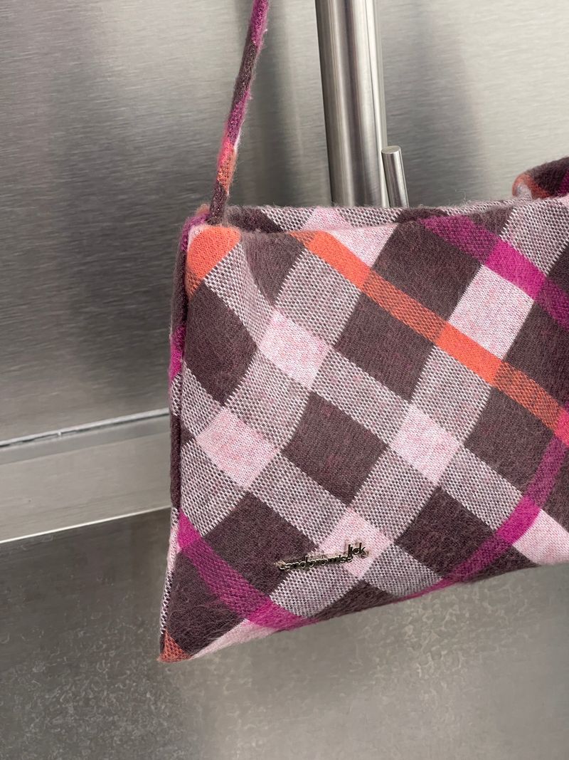 DEADSTOCK FABRIC SHOULDER BAG
