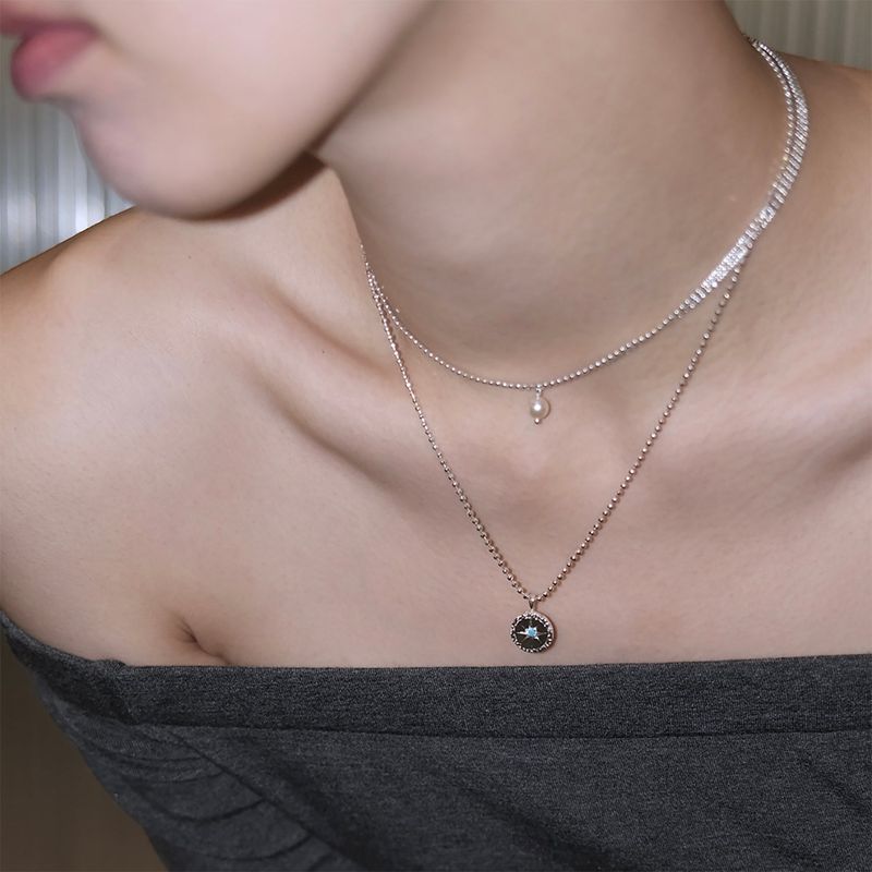Pearl chocker