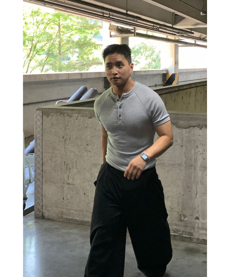 sobaq（ソバック）の「(Muscle Fit) Loop Henley Neck Ribbed Short Sleeve（Tops）」