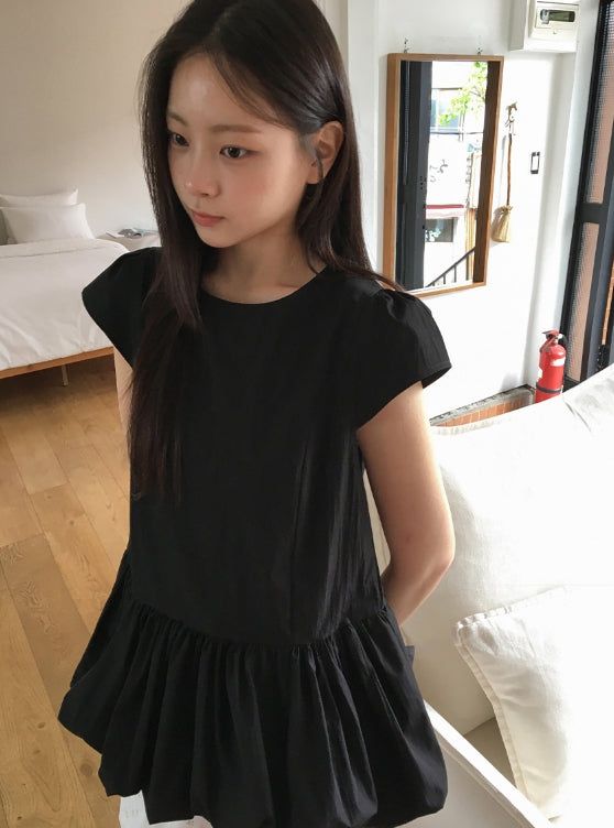 BAON（バオン）の「Ahidi Balloon Pumpkin Cap Sleeve Blouse（Tops）」