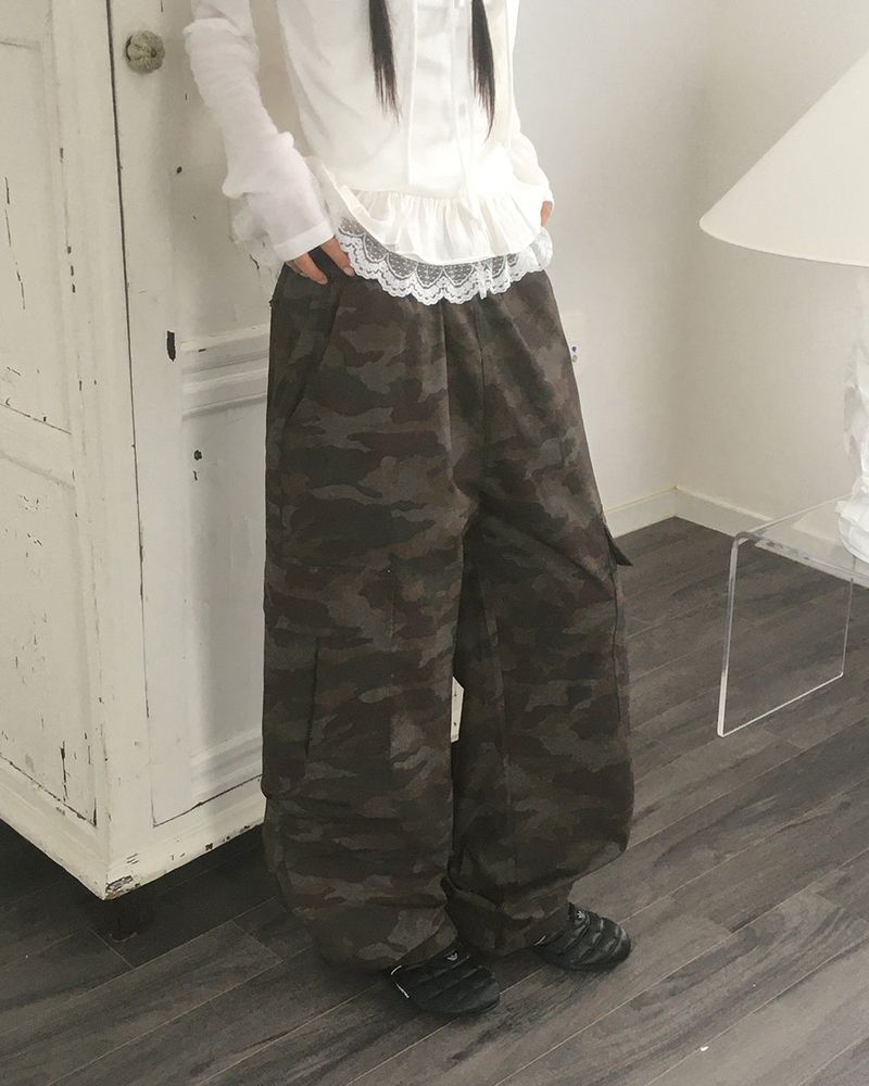 WONDER WONDER（ワンダーワンダー）の「Demon Camo Two-Way Cargo Pants（Pants）」