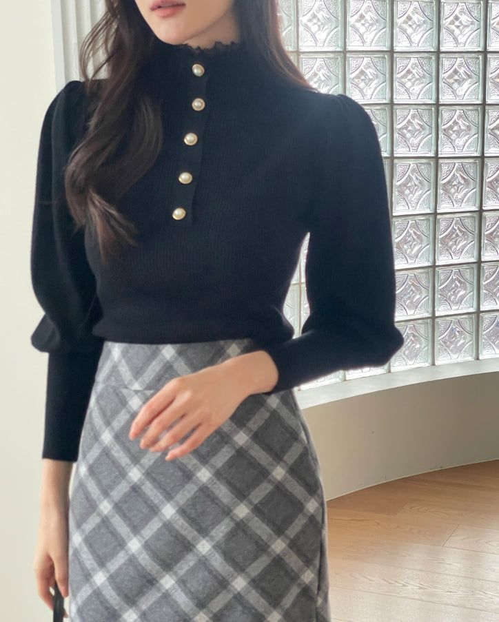 Levin Puff Pearl Button Frill Lace Turtleneck Knit