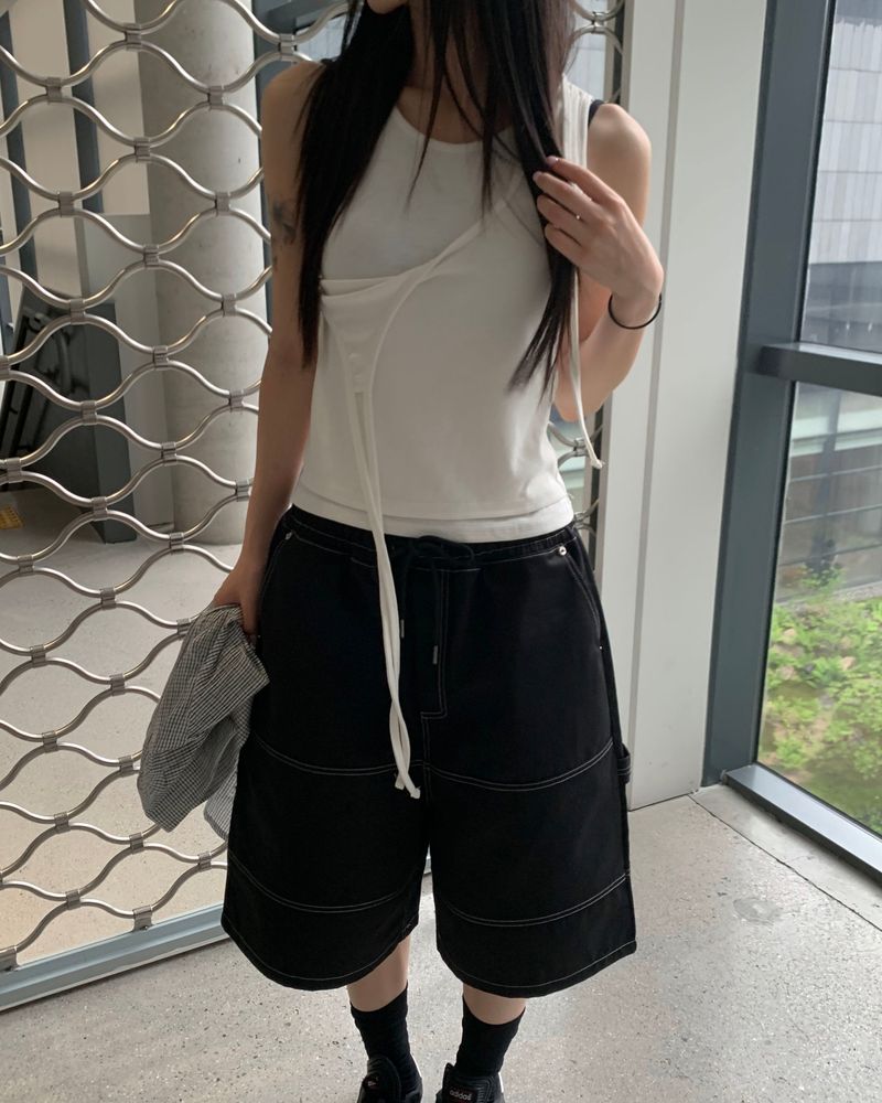 Stitch bermuda pants