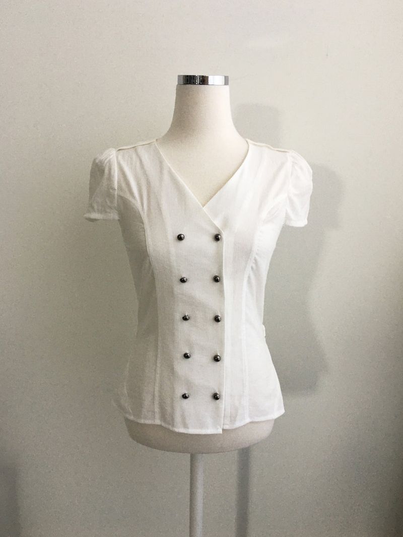 Double button v blouse