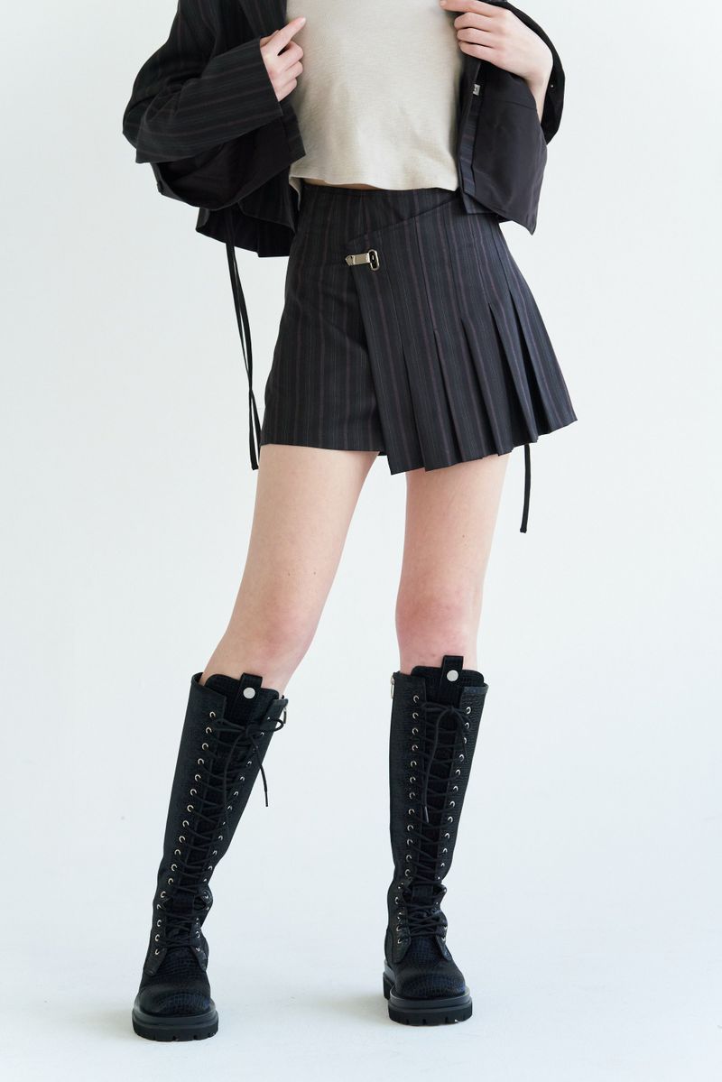 CHERRYQUIRI(チェリーキュリー)の「PLEATS WRAP SK (BLACK)(Skirts)」
