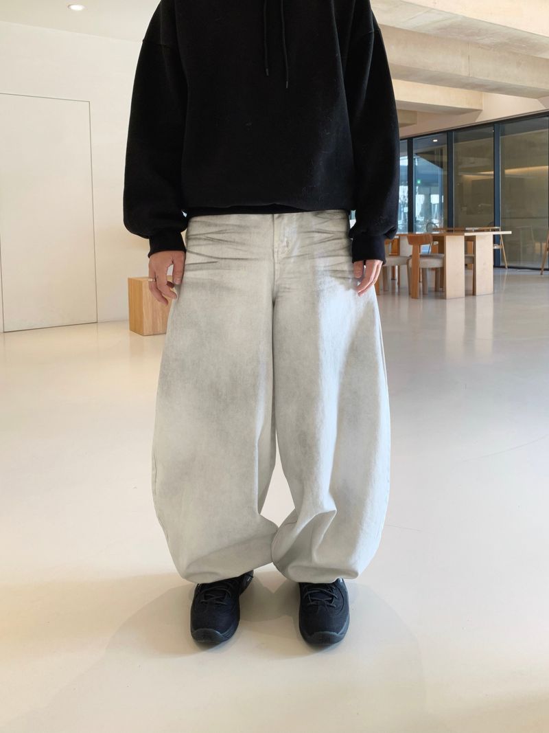 DISCERNMENT(ディサーンメント)の「Snow dirty white denim(Pants)」
