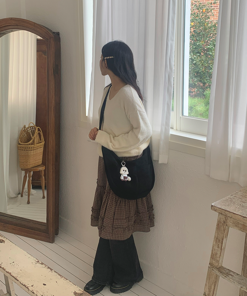 Soft Angora V-neck knitwear
