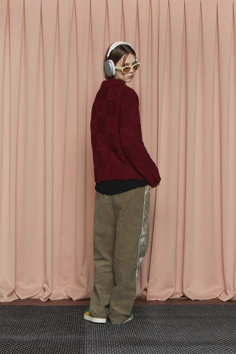 BUTTON ARGYLE KNIT JACKET / WINE