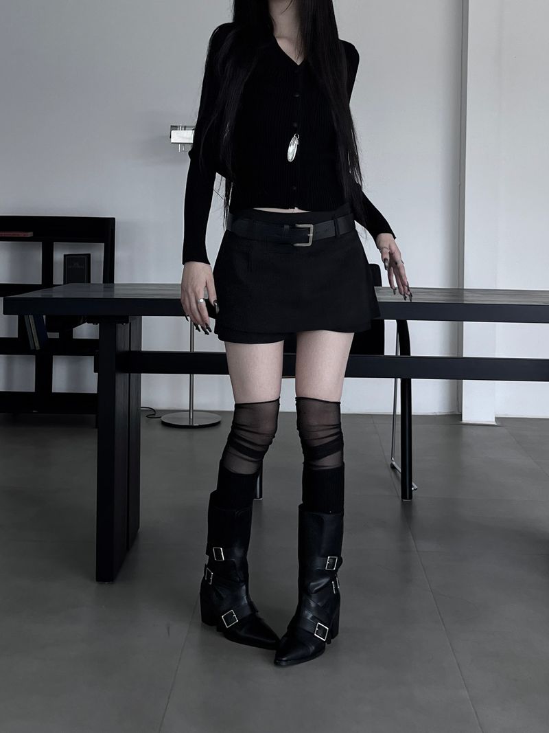 deep skirt pants