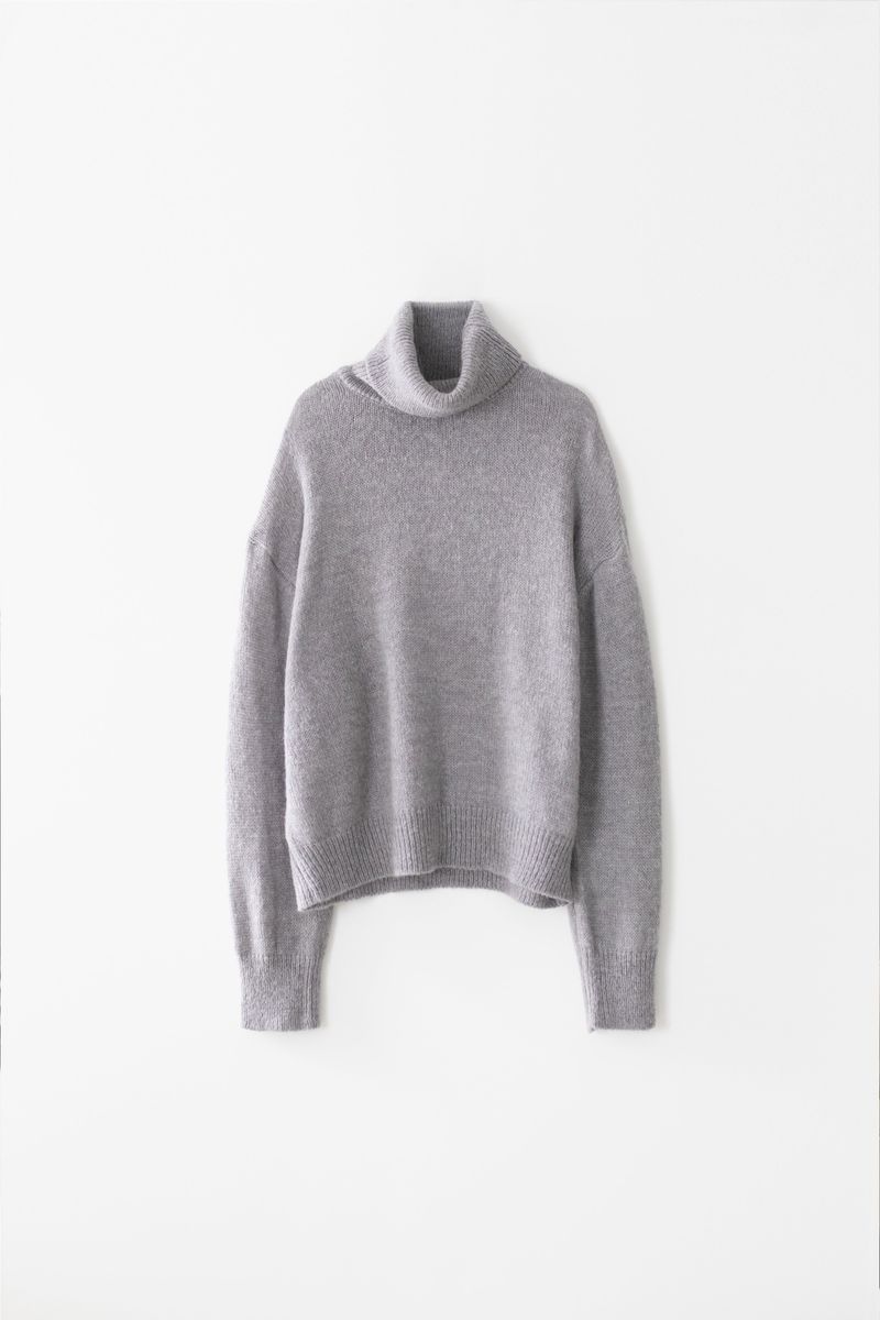 PLAT DU JOUR(プラドゥジュール)の「Kid mohair turtle neck knit (Grey)(Tops)」