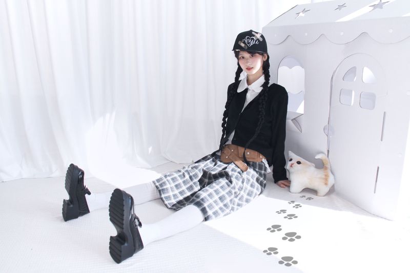 wool banding checkered midi skirt