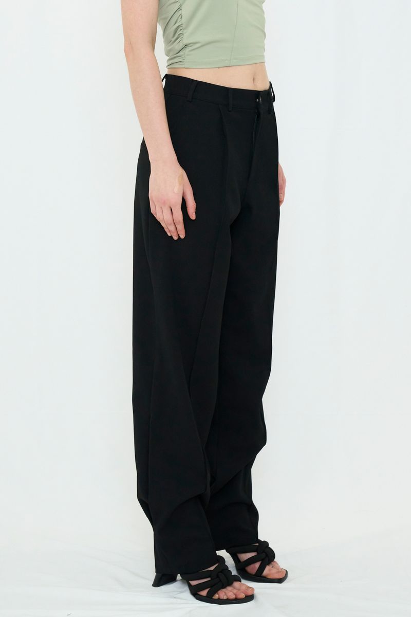 LOOSE TAPERED SLACKS
