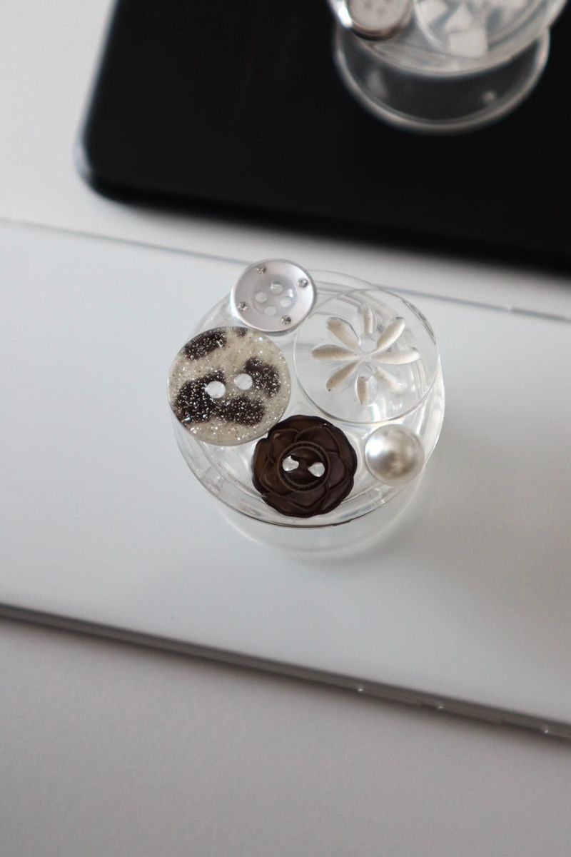 [MADE] Button tok 01