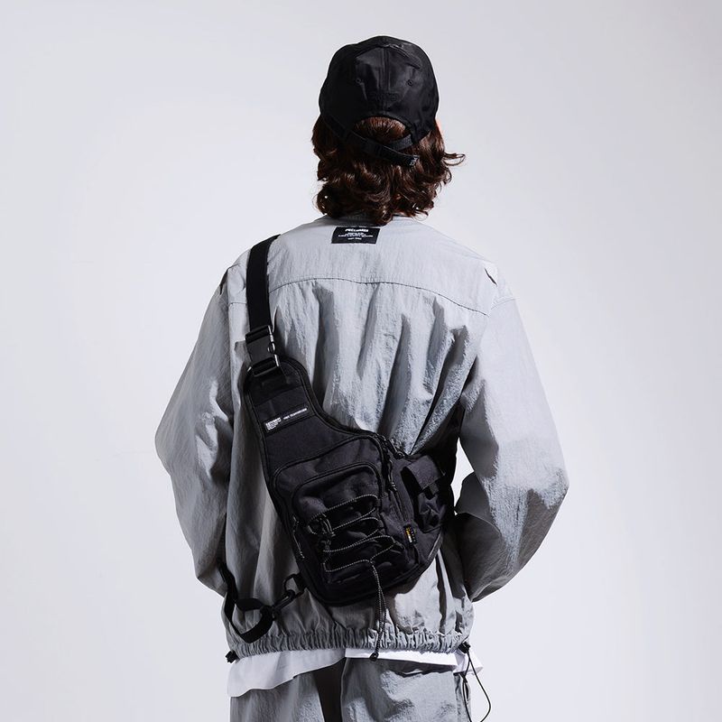 CORDURA TECH LURE SLING BAG (BLACK)