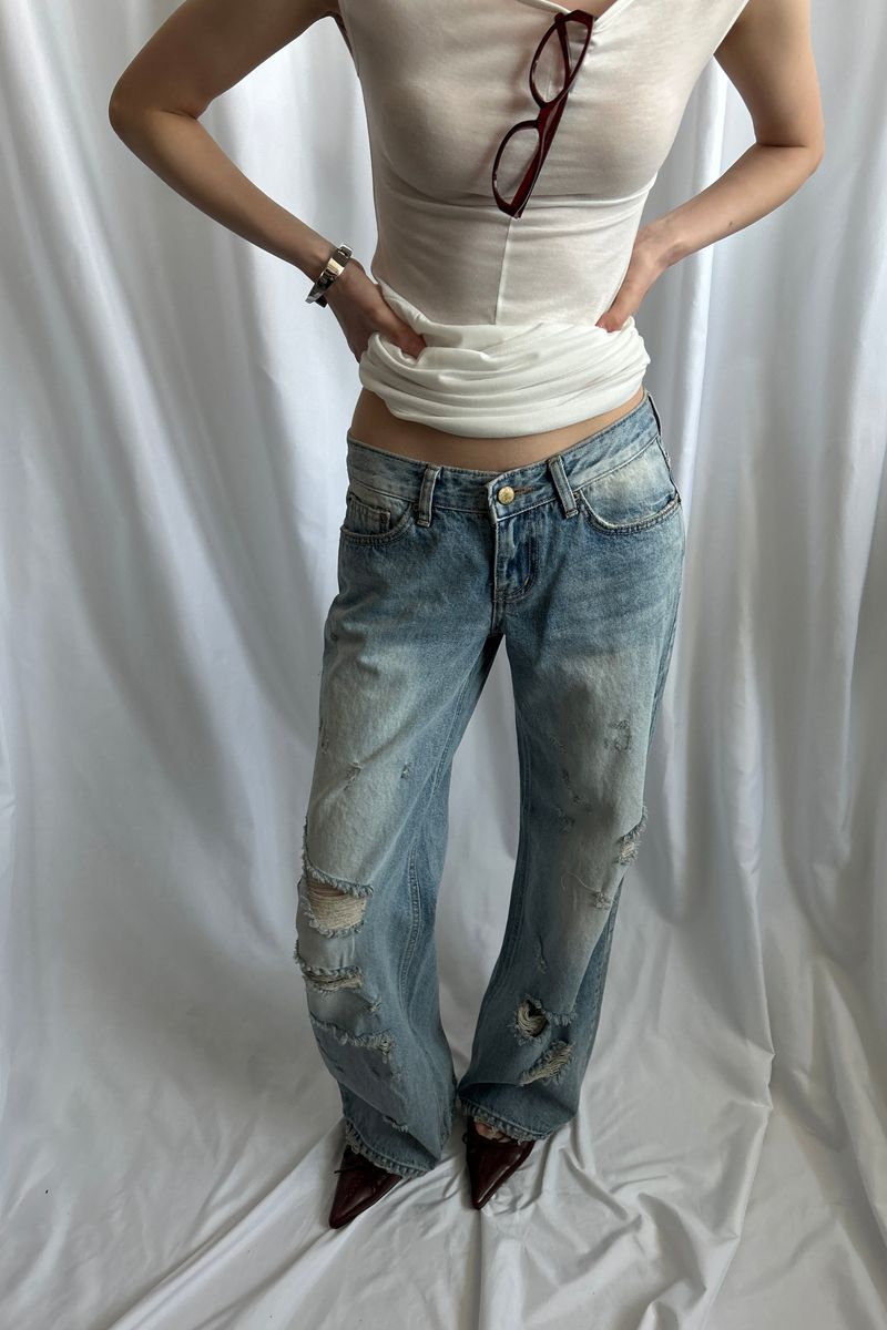 LOW DESTROYED JEANS