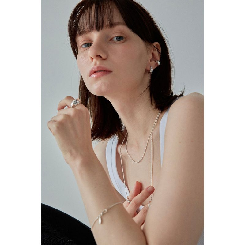  E.001/SIGNATURE TAG ONE TOUCH EARRING