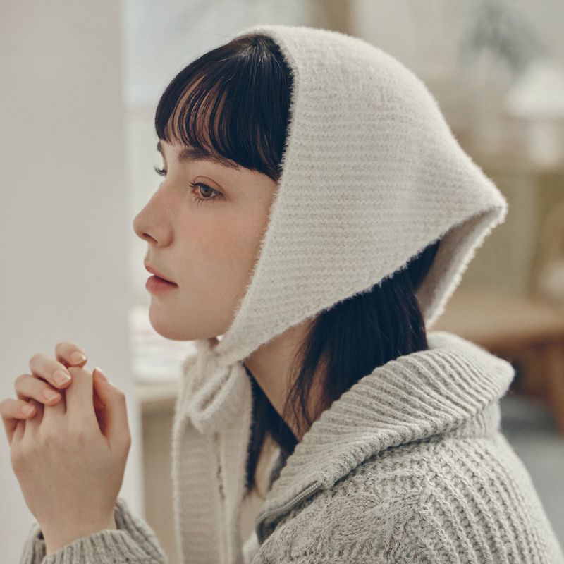 VARZAR Label Knit Bandana / Cream