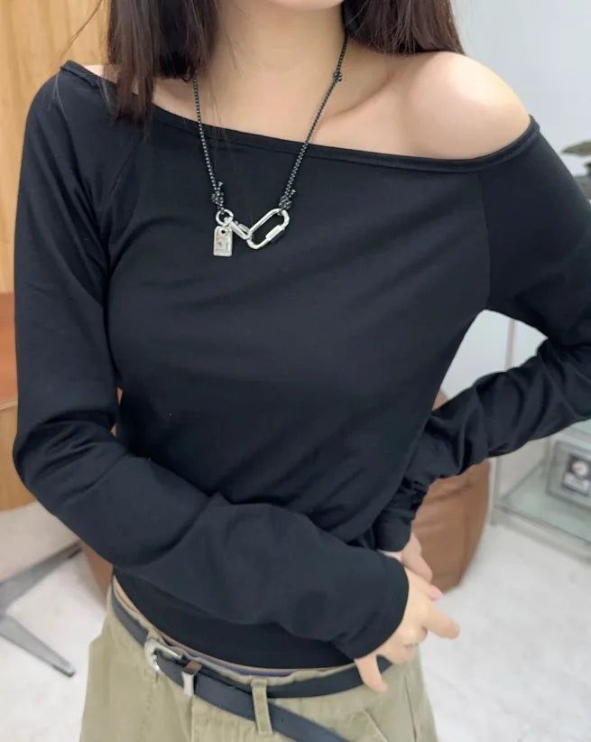 Para Off-shoulder Boat Neck Long Sleeve Tee