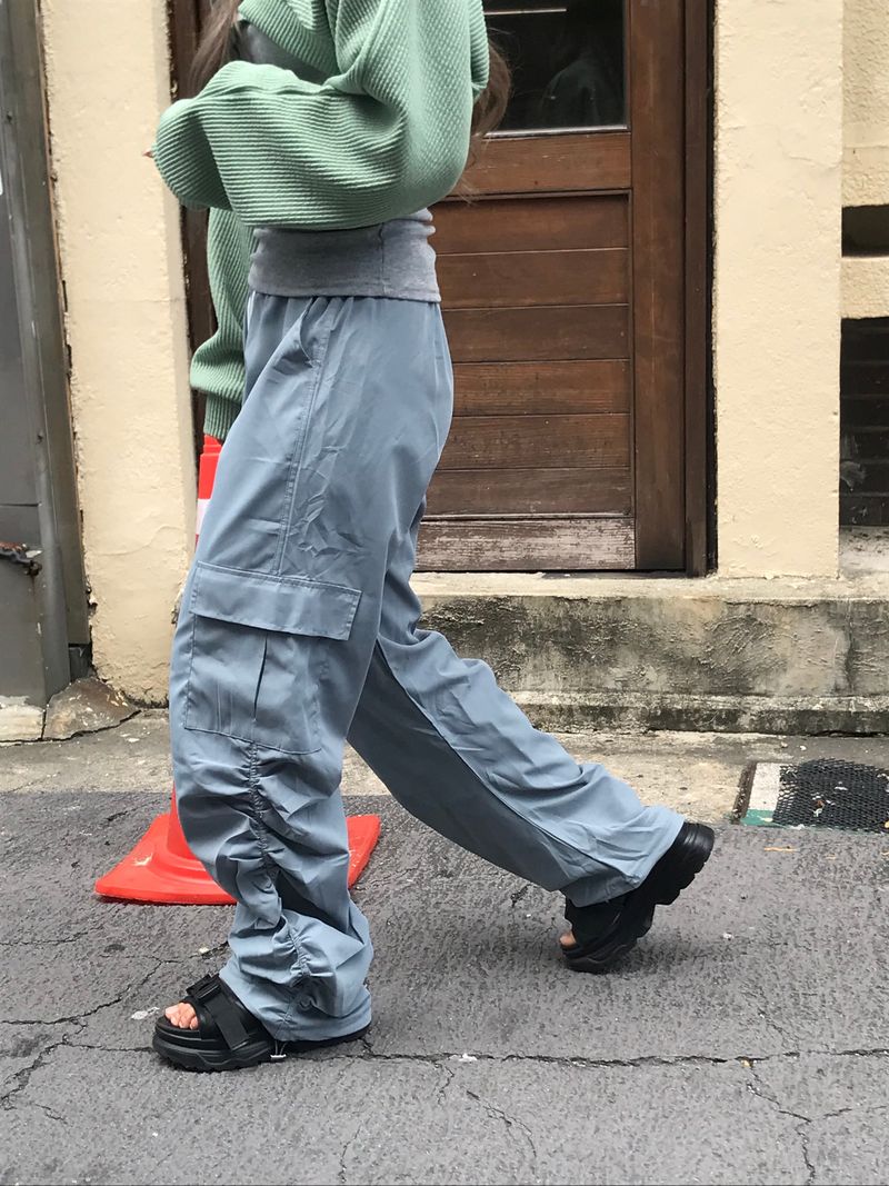 Crescent shirring cargo pants