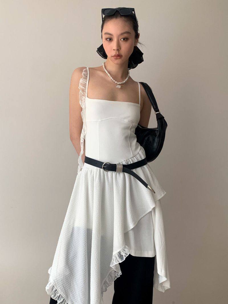 dereborujo（ドレボルゾー）の「Unbalanced Square Sleeveless Slimming Frill Dress（Dresses）」