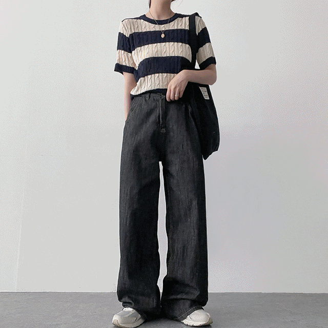 hijjoo（ハイチュー）の「Isha Danjara Bookle Twisted Short-Sleeved Knitwear（Tops）」