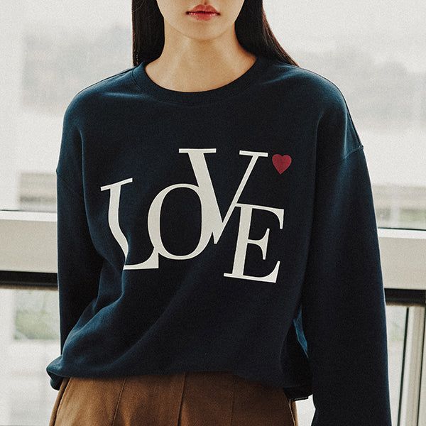 ROMANTIC CROWN(ロマンティッククラウン)の「LOVE SWEAT SHIRT_NAVY(Tops)」