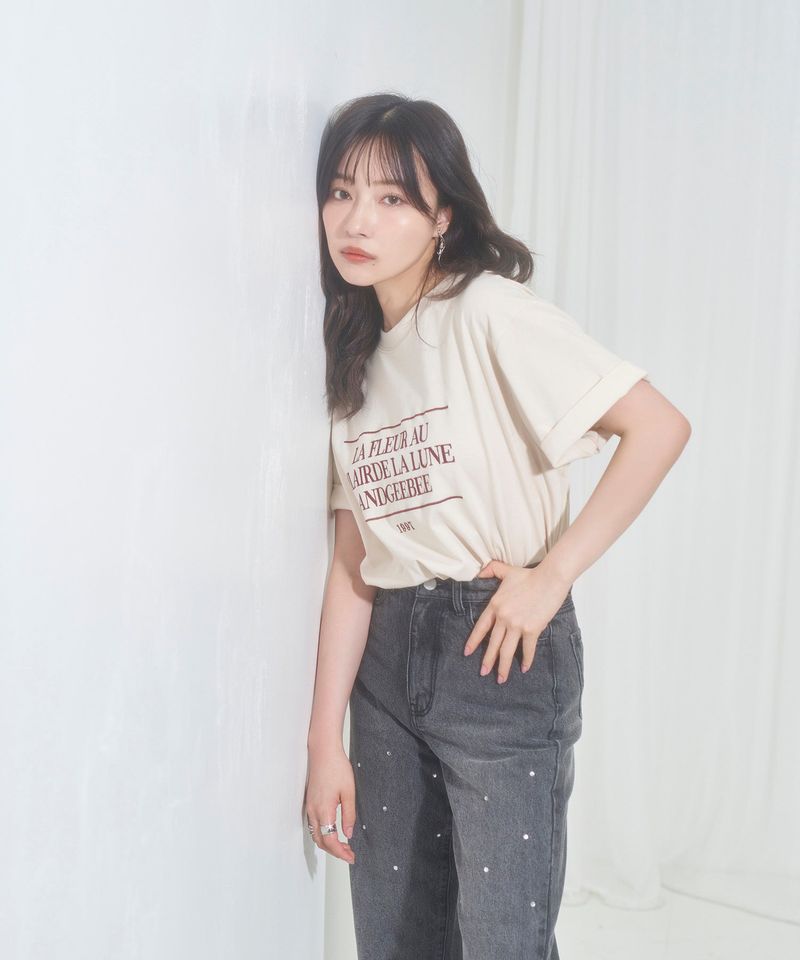 ANDGEEBEE（アンジービー）の「UNISEX メッセージエンブロイダリーT（Tops）」